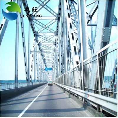 PEB Thép Tòa nhà Thép Cơ cấu xưởng với hệ thống chiếu sáng tùy chọn và tường tường tùy chỉnh theo yêu cầu cho linh hoạt