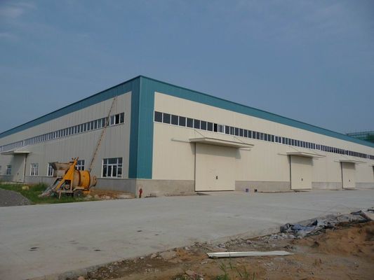 Thép cấu trúc kho với sandwich panel mái nhà và khung mạ