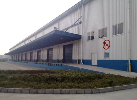 Nhà xưởng kim loại hiện đại lắp ghép sẵn dễ lắp ráp