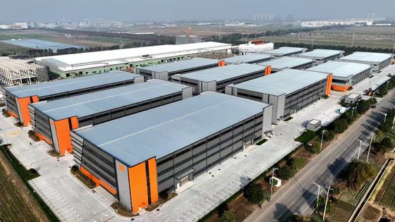 Tòa nhà thép lắp ghép có thể thu vào với tấm panel sandwich EPS hoặc Rockwool và bề mặt mạ kẽm hoặc sơn