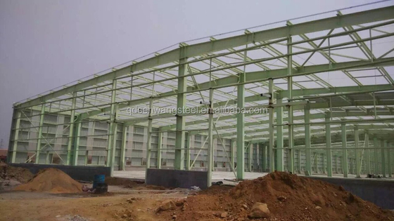 Nhà kho kết cấu thép với khung thép H và vách ốp sợi thủy tinh