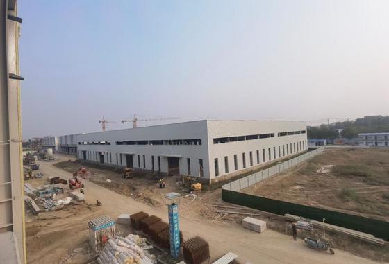 Nhà kho kết cấu thép được chứng nhận CE với cửa sổ trượt