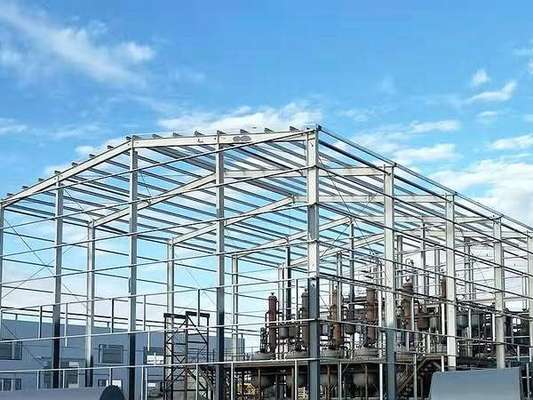Nhà kho kết cấu thép mái tôn panel sandwich an toàn với gia công đột dập hạng nặng