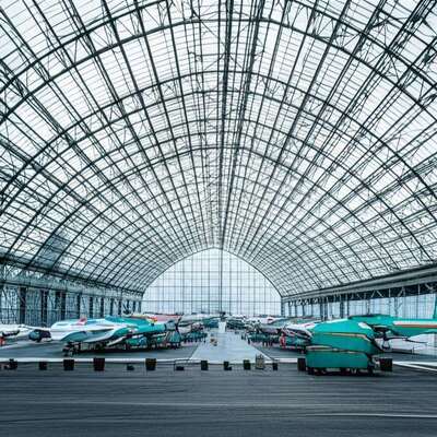 Cấu trúc thép tiền chế Cấu trúc thép kho với Hot Dip Galvanized Purlin khung thứ cấp Solution bền và lưu trữ