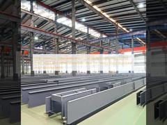 Xưởng kỹ thuật thép cường độ cao sử dụng thép chính Q235B và các vật liệu khác, lý tưởng cho các công việc kỹ thuật kết cấu hạng nặng.